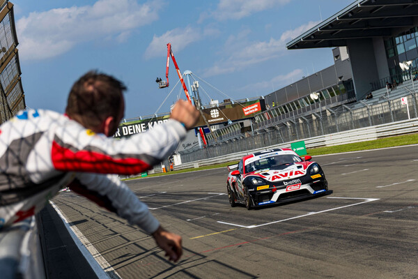 Wendland Motorentechnik gratuliert W&S Motorsport zur Rekordsaison 2025